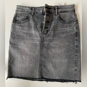 Dynamite grey jean skirt